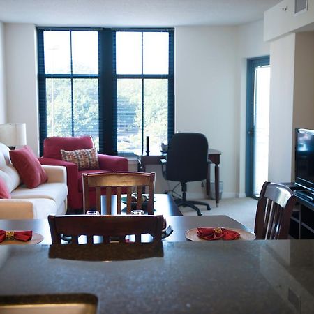 Crystal Quarters Corporate Housing At The Gramercy Arlington Quarto foto
