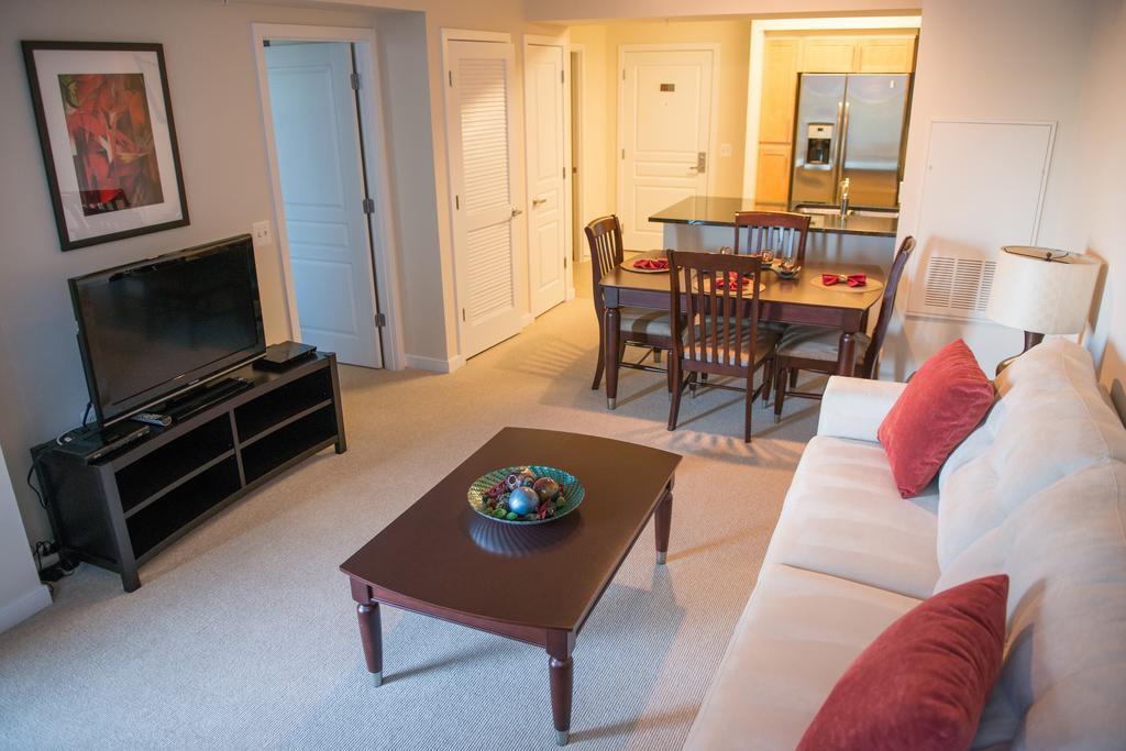 Crystal Quarters Corporate Housing At The Gramercy Arlington Quarto foto